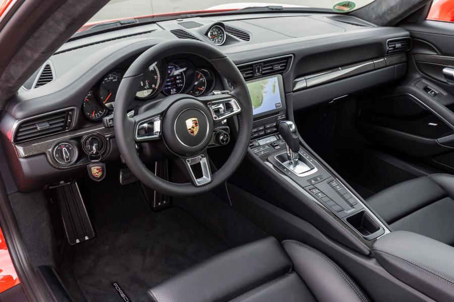 Интерьер Porsche 911 Turbo S Coupe 2016 года  (WW) (фото 23 из 30)